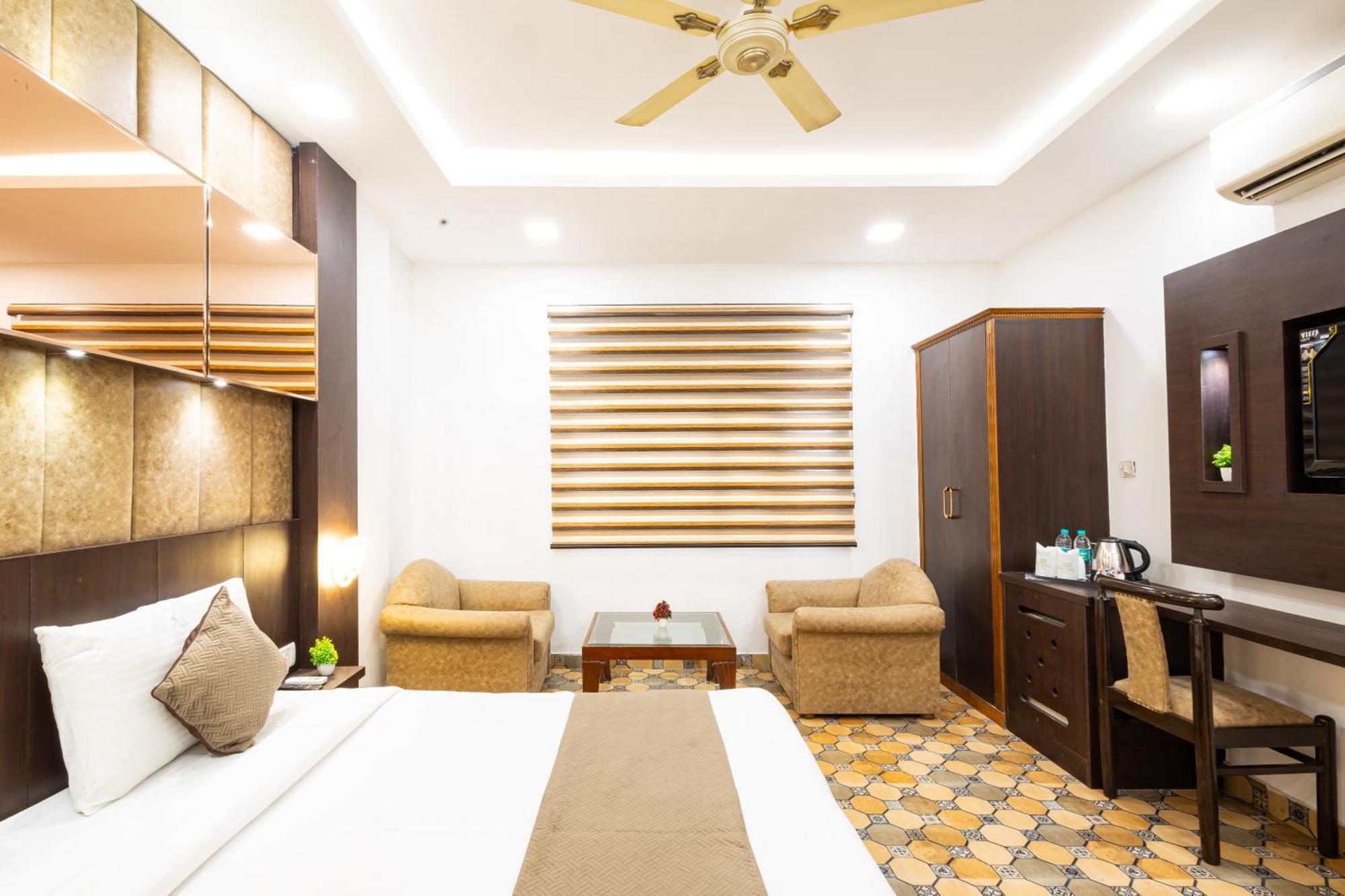Hotel Panickers Residency - Ajmal Khan Market Near Karol Bagh Metro Delhi  Exterior photo