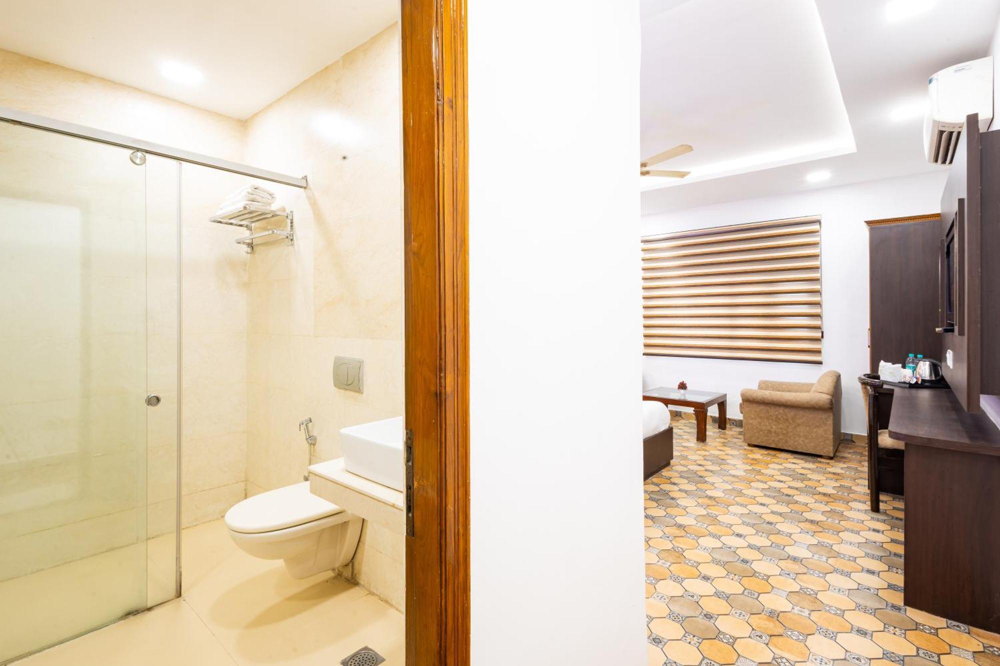 Hotel Panickers Residency - Ajmal Khan Market Near Karol Bagh Metro Delhi  Exterior photo