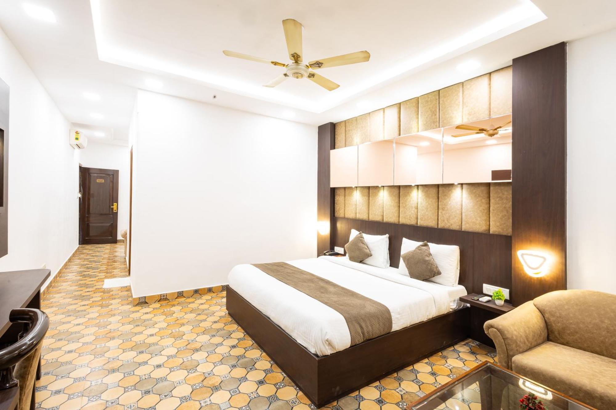 Hotel Panickers Residency - Ajmal Khan Market Near Karol Bagh Metro Delhi  Exterior photo