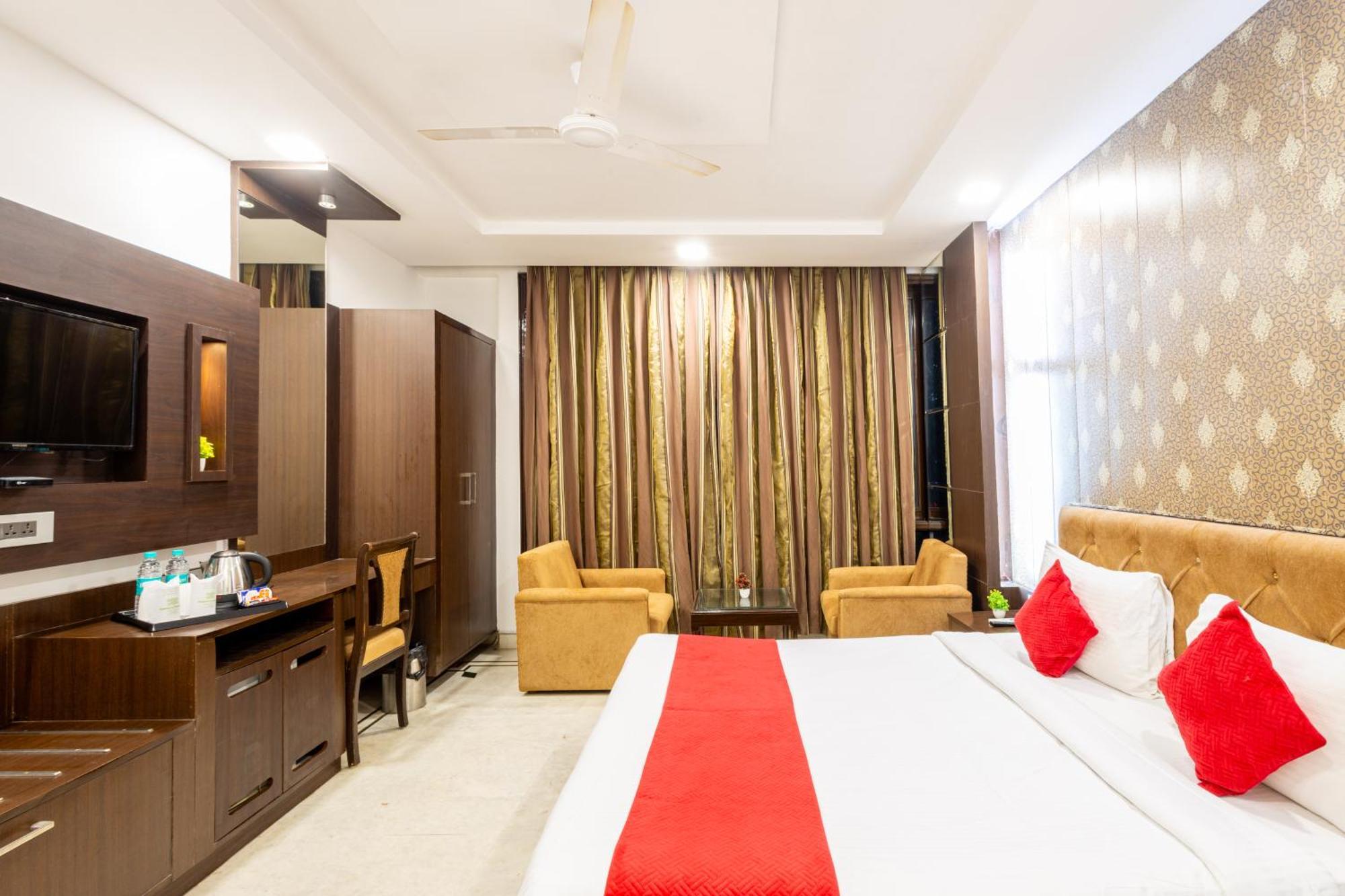 Hotel Panickers Residency - Ajmal Khan Market Near Karol Bagh Metro Delhi  Exterior photo