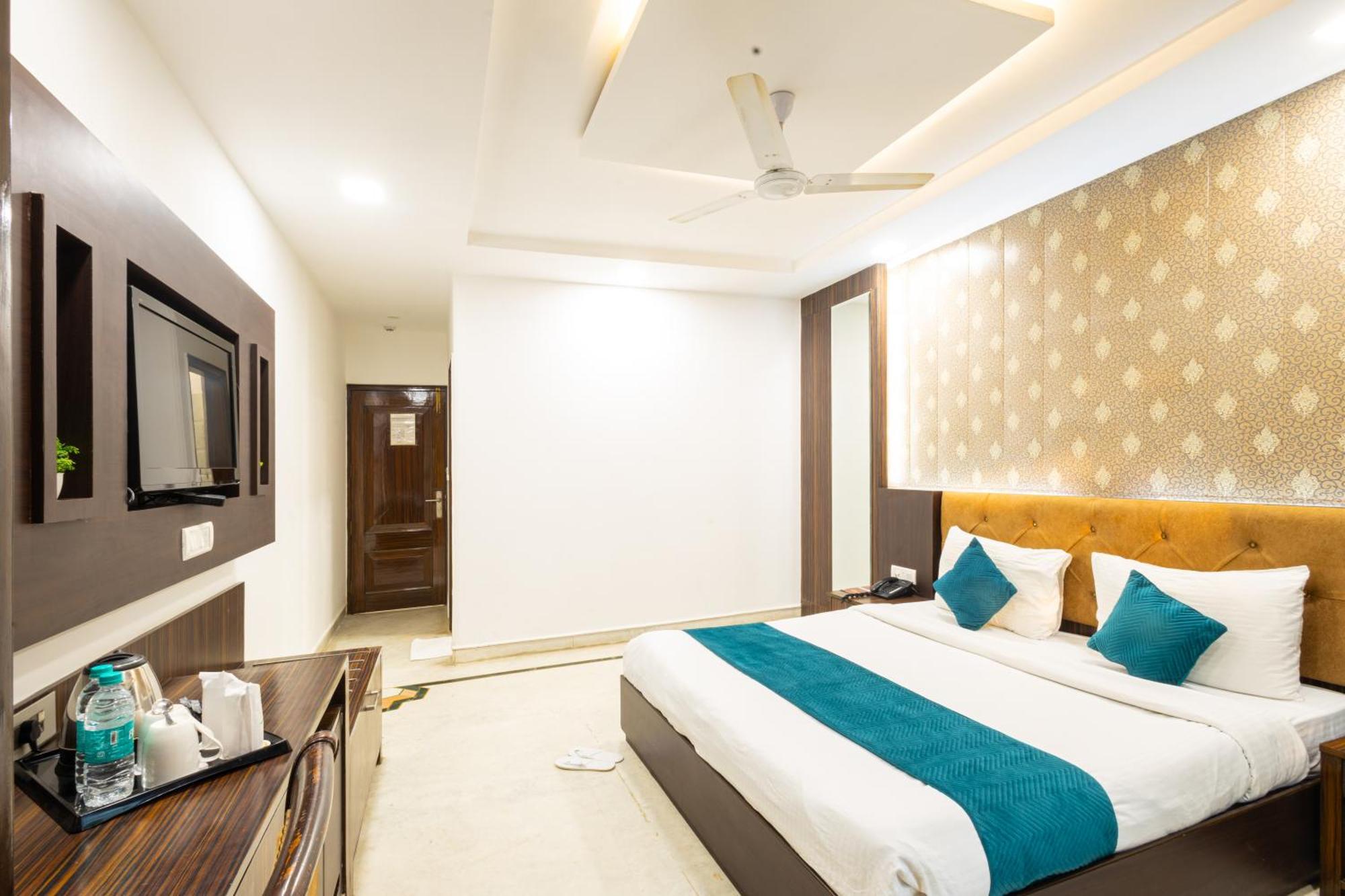 Hotel Panickers Residency - Ajmal Khan Market Near Karol Bagh Metro Delhi  Exterior photo