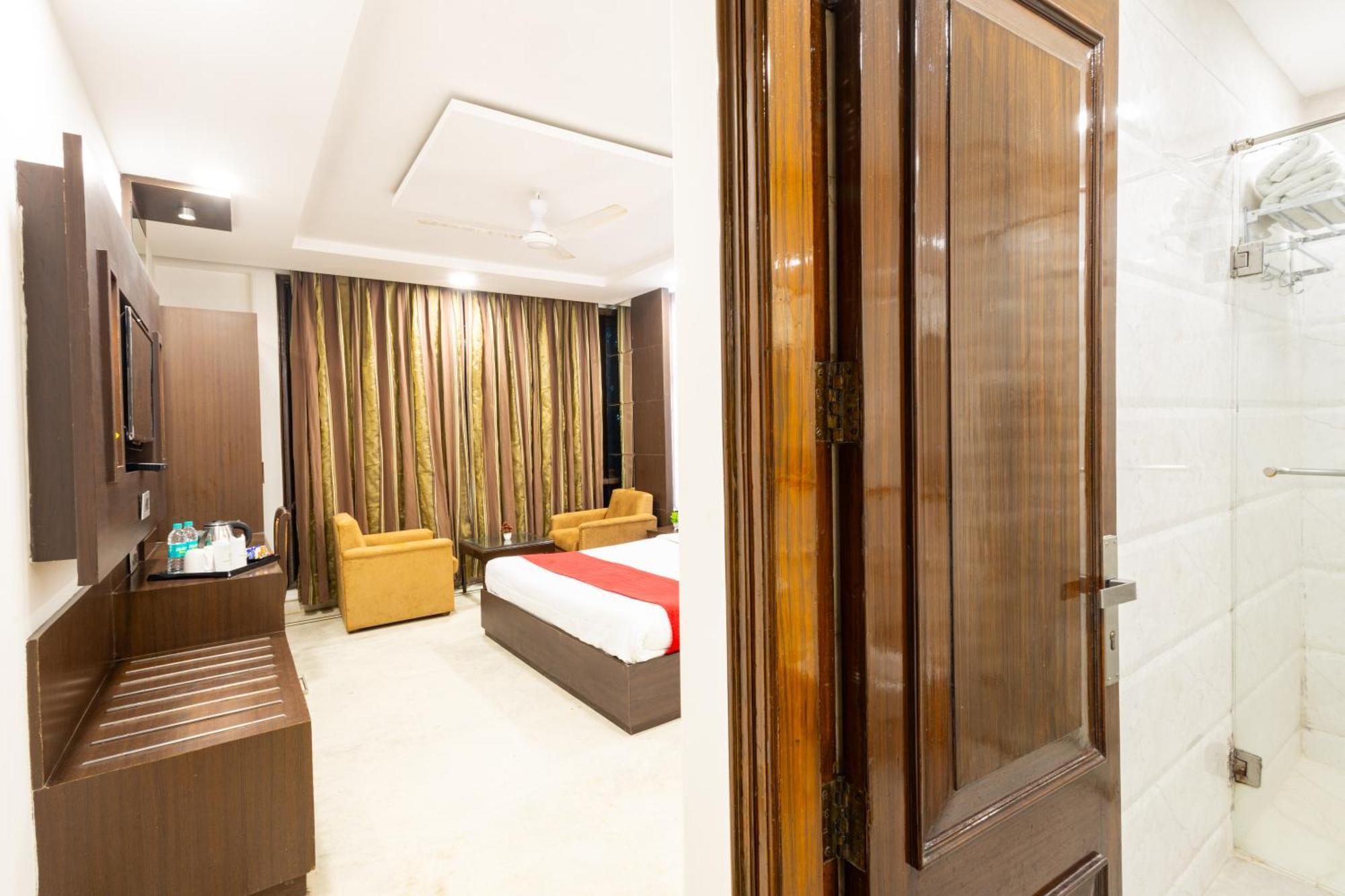 Hotel Panickers Residency - Ajmal Khan Market Near Karol Bagh Metro Delhi  Exterior photo