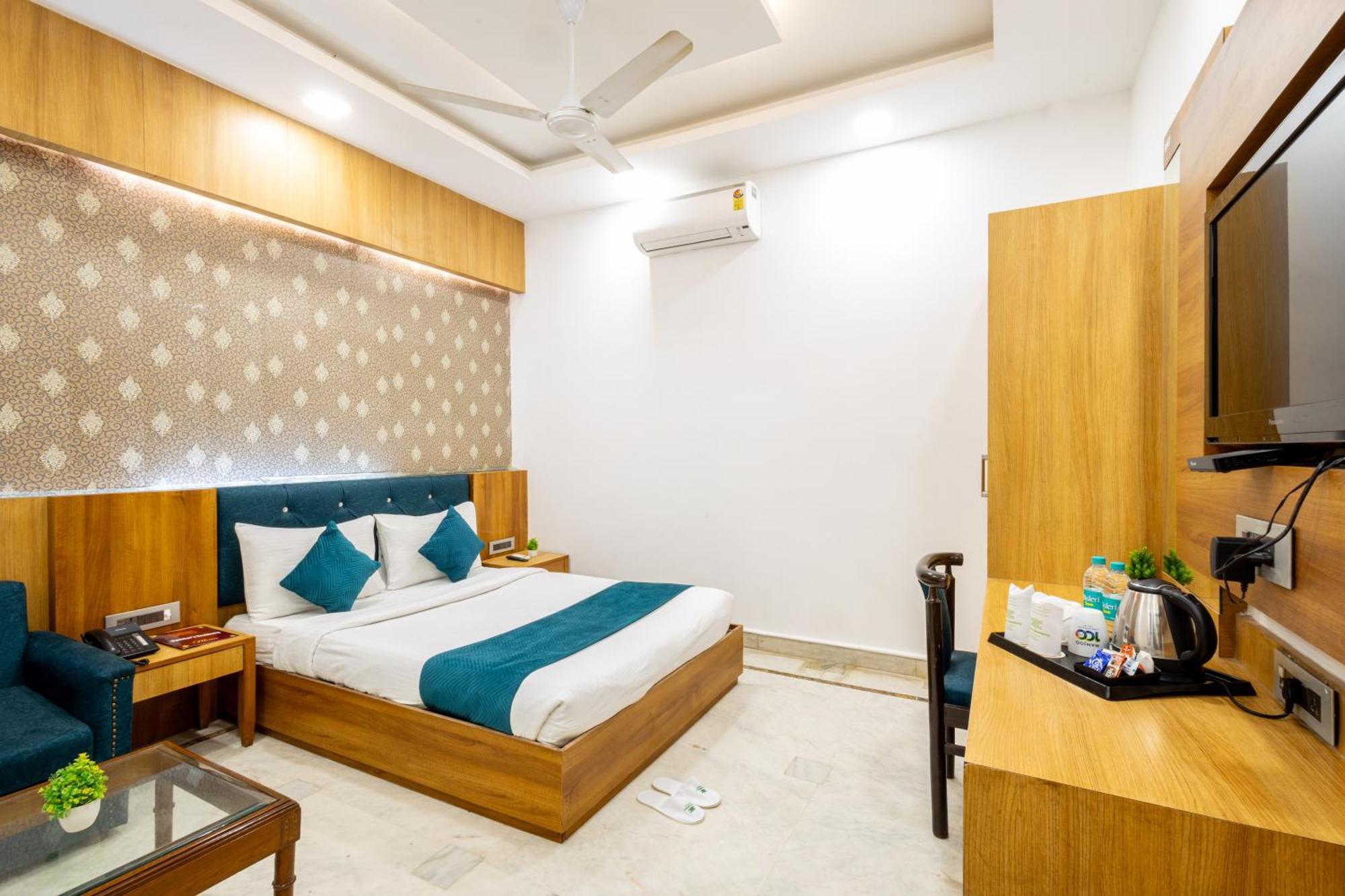 Hotel Panickers Residency - Ajmal Khan Market Near Karol Bagh Metro Delhi  Exterior photo